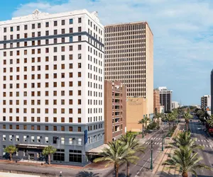 Photo 2 - Hampton Inn & Suites New Orleans Canal St. French Quarter