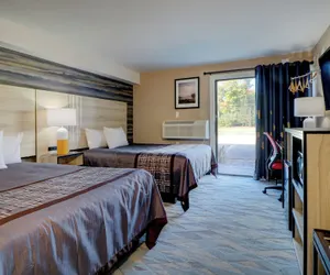 Photo 5 - Yankee Clipper Inn, SureStay Collection by Best Western