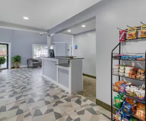 Photo 5 - Yankee Clipper Inn, SureStay Collection by Best Western