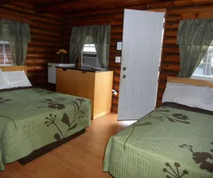 Photo 3 - Seven Dwarfs Motel and Cabins