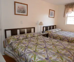 Photo 4 - Seven Dwarfs Motel and Cabins