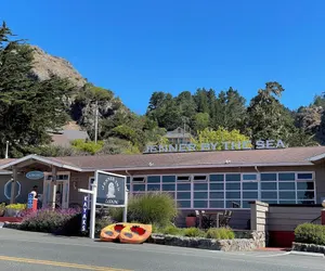 Photo 2 - Jenner Inn