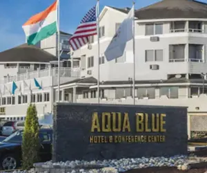 Photo 2 - Aqua Blue Hotel