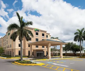 Photo 2 - Holiday Inn Express & Suites Boynton Beach West by IHG