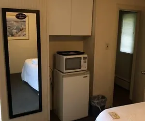Photo 4 - The Walpole Motel