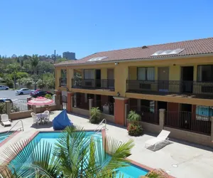 Photo 2 - Azusa INN Motel