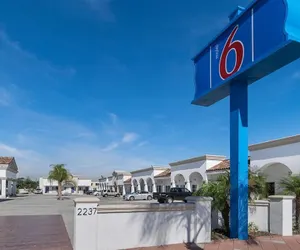 Photo 2 - Motel 6 Lomita, CA