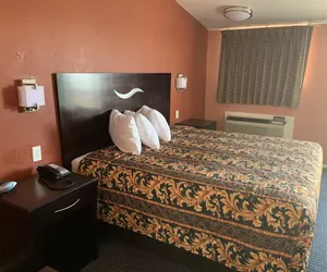 Photo 2 - Royal inn