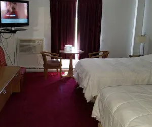 Photo 3 - Woonsocket Motor Inn