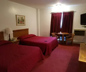 Photo 5 - Woonsocket Motor Inn