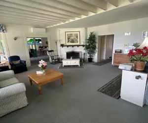 Photo 3 - High Tide Inn