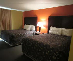 Photo 3 - Nendels Motor Inn