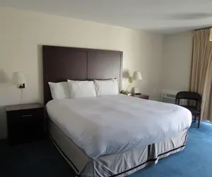 Photo 4 - Nendels Motor Inn