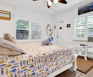 Photo 5 - Island Bay Resort