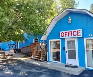 Photo 3 - The Brookside Motel by Belvilla Keystone Near Mt.Rushmore