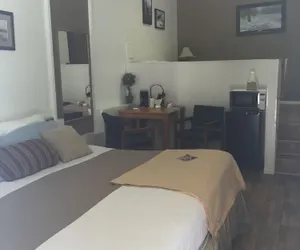 Photo 5 - The Brookside Motel