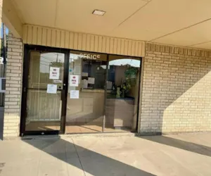 Photo 3 - Golden Inn Dallas by Hotel O