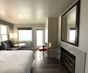 Photo 5 - Tides Inn & Suites