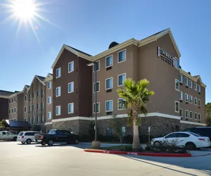 Photo 2 - Staybridge Suites Tomball - Spring Area, an IHG Hotel