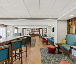 Photo 3 - Hampton Inn Fond du Lac