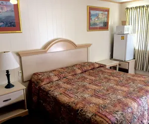 Photo 4 - Withlacoochee Motel