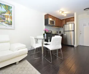 Photo 3 - Art Deco Ocean Walk Apartments
