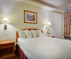 Photo 3 - Vagabond Inn Hacienda Heights