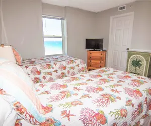Photo 5 - Pelican Beach Resort by Panhandle Getaways