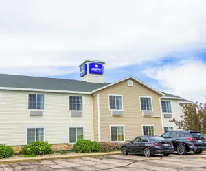 Photo 2 - Evansville Inn & Suites By OYO
