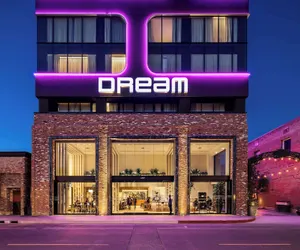 Photo 2 - Dream Hollywood, by Hyatt