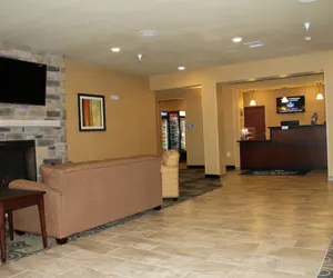 Photo 4 - Cobblestone Hotel & Suites – Devils Lake