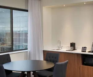 Photo 5 - Courtyard by Marriott Seattle Everett Downtown