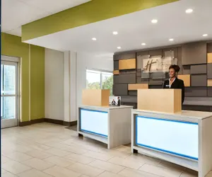 Photo 4 - Holiday Inn Express & Suites Salisbury by IHG