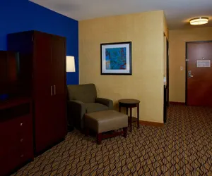 Photo 4 - Holiday Inn Express Bordentown - Trenton South by IHG