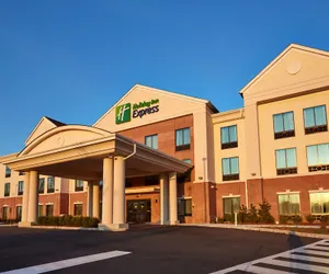 Photo 2 - Holiday Inn Express Bordentown - Trenton South, an IHG Hotel