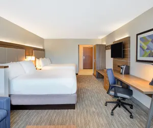 Photo 4 - Holiday Inn Express & Suites New Castle by IHG