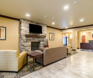 Photo 3 - Cobblestone Hotel & Suites - McCook