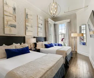 Photo 2 - La Galerie French Quarter Hotel