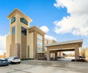 Photo 2 - La Quinta Inn & Suites by Wyndham West Monroe