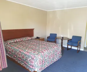 Photo 3 - Gardos Motel