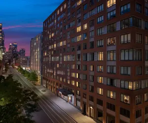 Photo 2 - Hilton Brooklyn New York