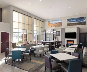 Photo 4 - La Quinta Inn & Suites by Wyndham Williams-Grand Canyon Area