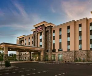 Photo 2 - Hampton Inn & Suites Hudson