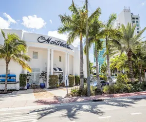Photo 2 - Oceanside Hotel and Suites