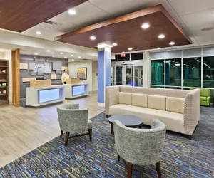 Photo 2 - Holiday Inn Express & Suites Cartersville by IHG