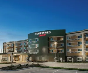 Photo 2 - Courtyard by Marriott Omaha Bellevue Beardmore Event Center