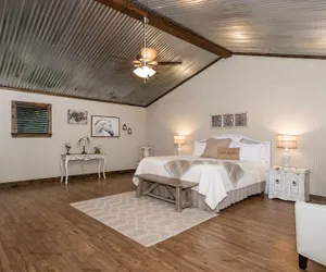Photo 2 - Vineyard Trail Cottages - Adults Only