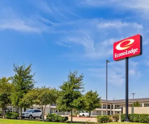 Photo 2 - Econo Lodge