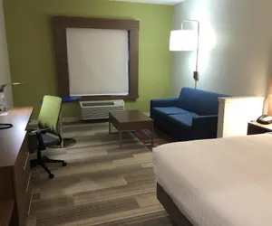 Photo 5 - Holiday Inn Express Pineville-Alexandria Area, an IHG Hotel