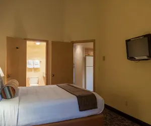 Photo 5 - Whispering Woods Resort